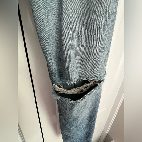 Reformation Repurposed Levi’s - Picture 4 of 12